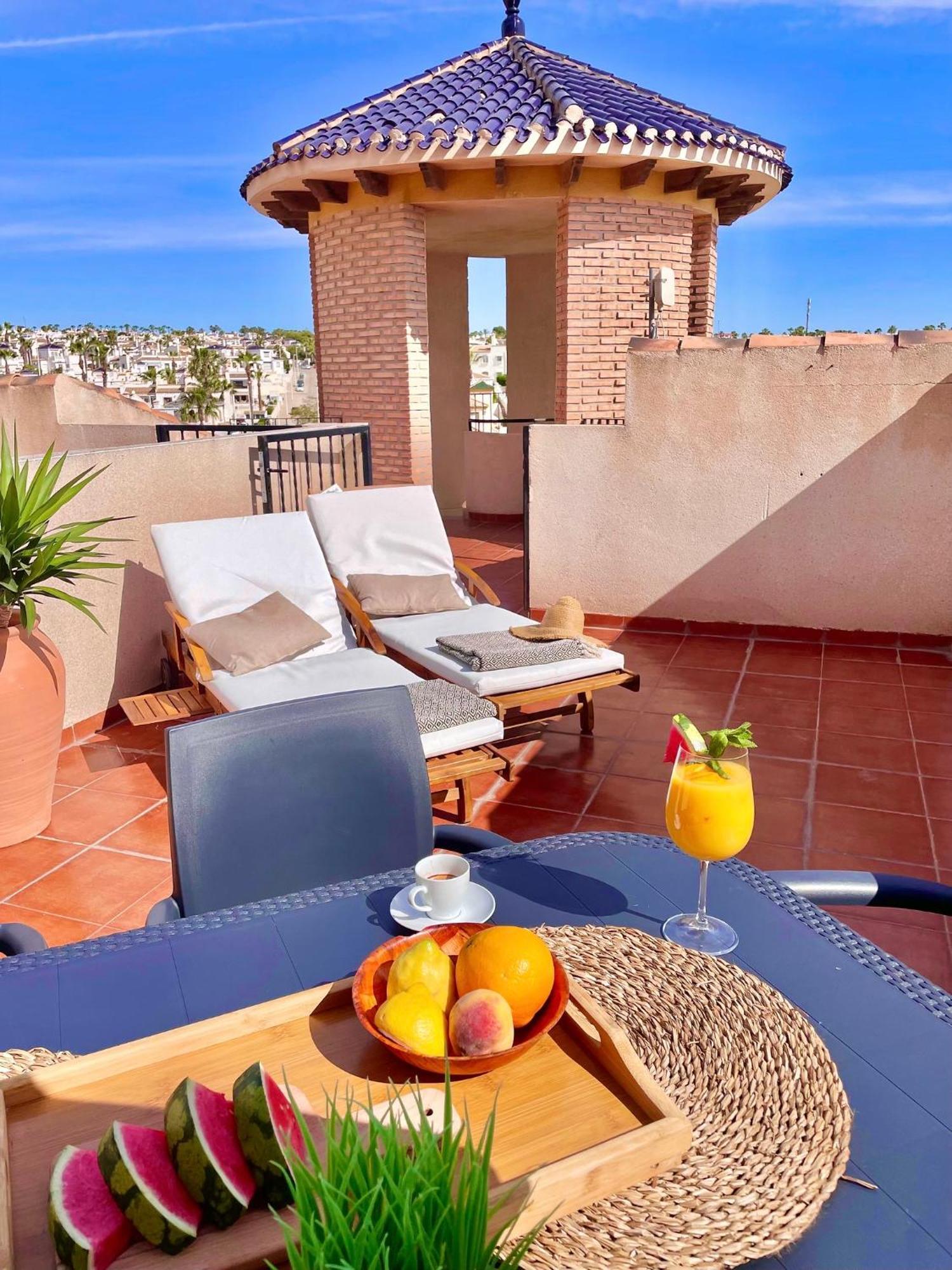 Casa Andres. Two Bed Penthouse Pool & Terrace Lejlighed Alicante Eksteriør billede